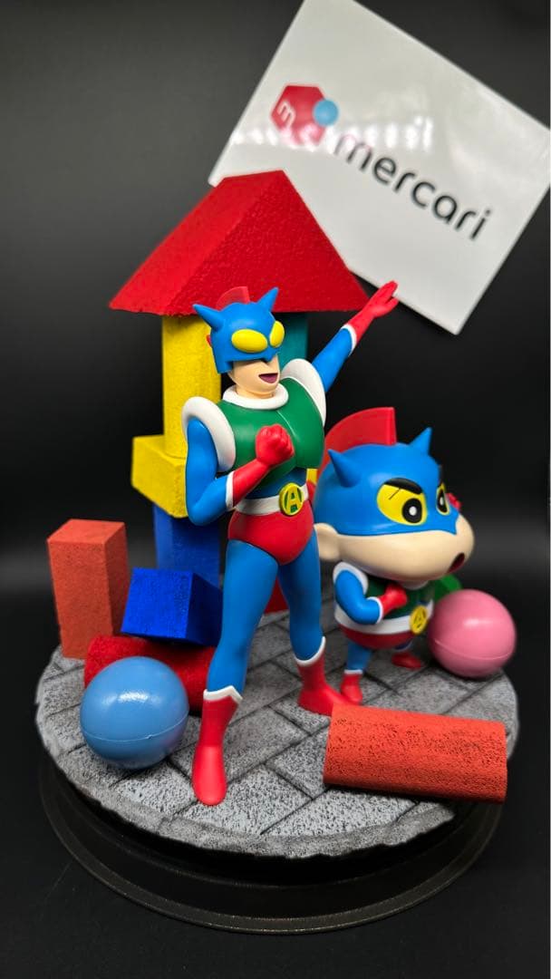 クレヨンしんちゃん　アクション仮面　フィギュア　ジオラマ台座　メルカリ