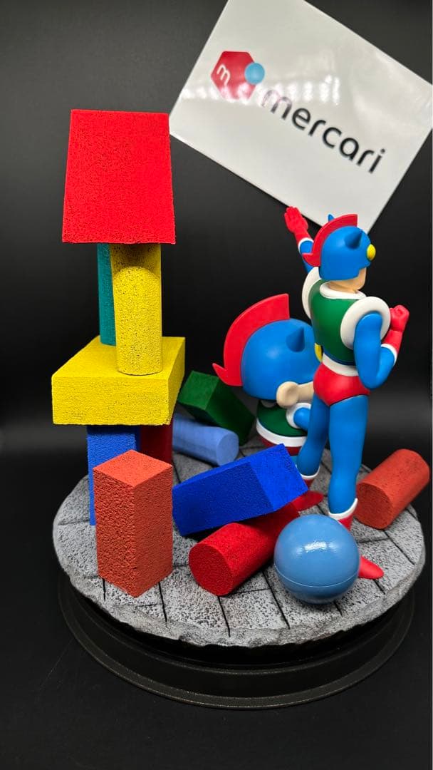 クレヨンしんちゃん　アクション仮面　フィギュア　ジオラマ台座　メルカリ