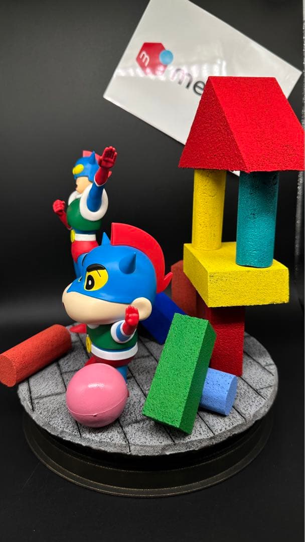 クレヨンしんちゃん　アクション仮面　フィギュア　ジオラマ台座　メルカリ