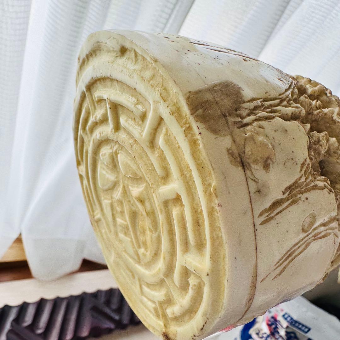 象牙風細工 置物 彫刻 骨董品 台付き コレクション アンティーク