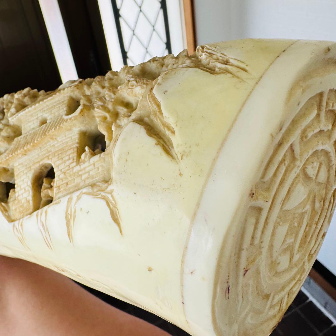 象牙風細工 置物 彫刻 骨董品 台付き コレクション アンティーク