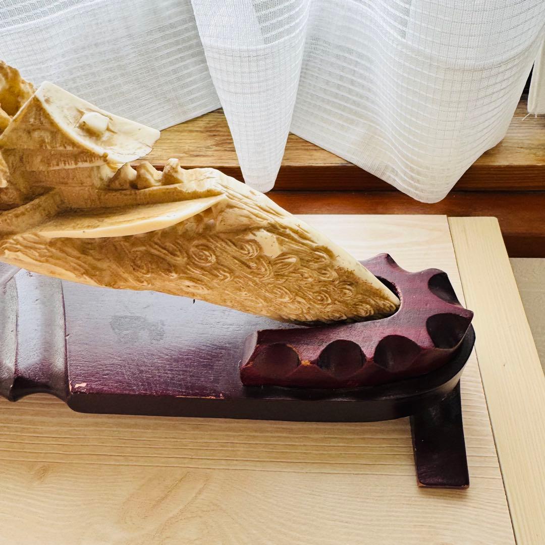 象牙風細工 置物 彫刻 骨董品 台付き コレクション アンティーク