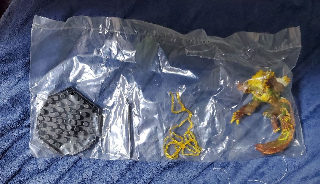 モンスターハンター　モンハン　フィギュア　金雷公ジンオウガ　未開封