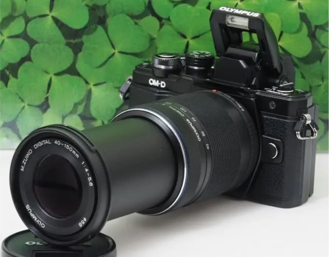 【美品】Wi-Fi＆高速連写OM-D E-M10 Mark II ダブルレンズ