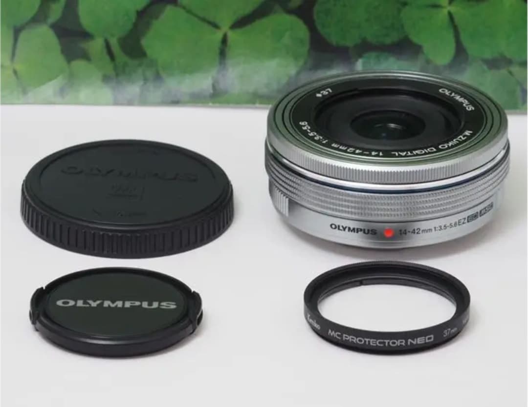 【美品】Wi-Fi＆高速連写OM-D E-M10 Mark II ダブルレンズ