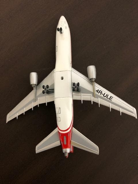 1/400 UPS 貨物機 ＆ エアランカ 2機セット いna158y125