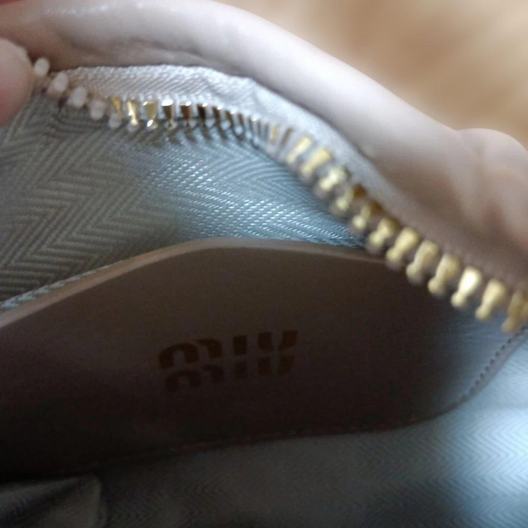 miu miu バッグ 　ミュウミュウ