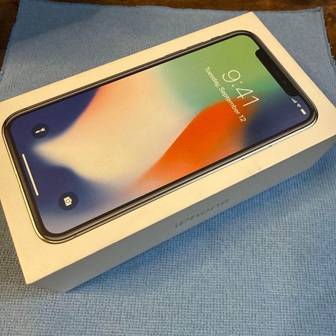 iPhone Ⅹ 64GB シルバー SIMフリー 82%