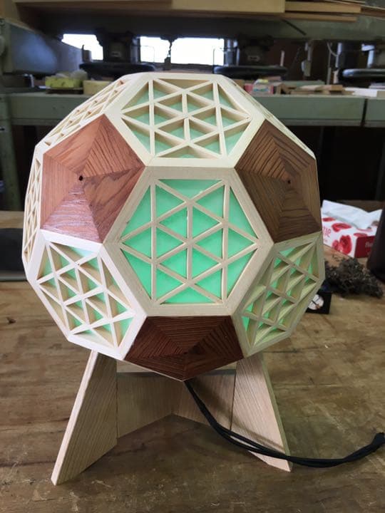 一点物！新品！サッカーボール型インテアスタンド