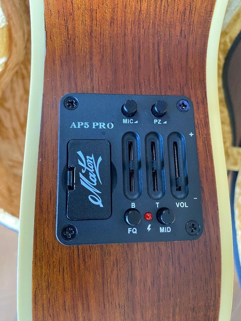 Maton EMD-6 Diesel Specialメイトンミニ中古シールド加工