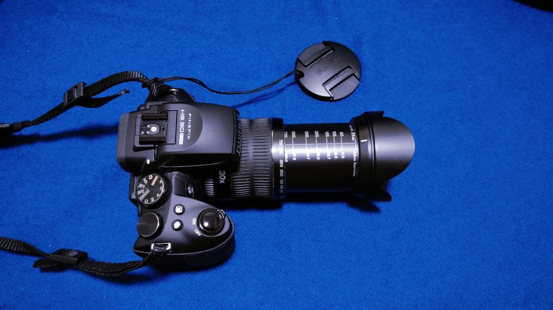 デジタルカメラ FUJIFILM FINEPIX HS30EXR