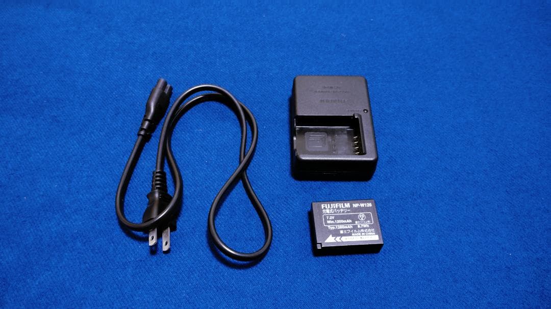 デジタルカメラ FUJIFILM FINEPIX HS30EXR