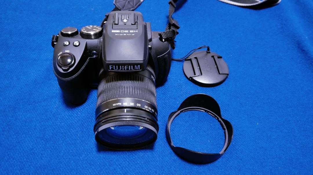 デジタルカメラ FUJIFILM FINEPIX HS30EXR