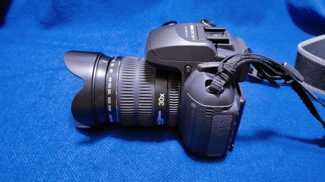 デジタルカメラ FUJIFILM FINEPIX HS30EXR