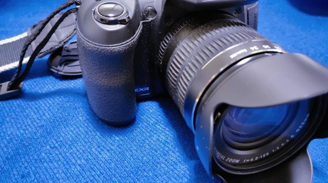 デジタルカメラ FUJIFILM FINEPIX HS30EXR