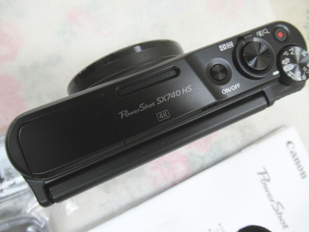 新品未使用　キャノン　PowerShot SX740 HS　デジカメ　ブラック