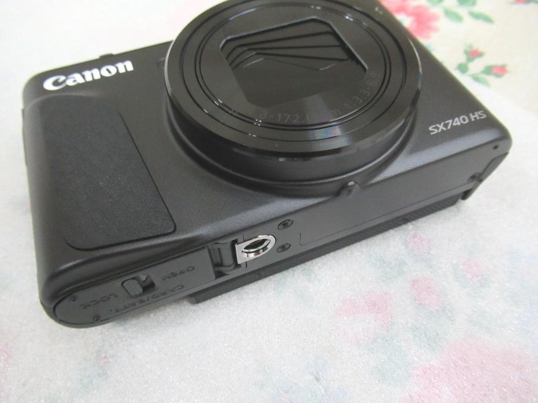 新品未使用　キャノン　PowerShot SX740 HS　デジカメ　ブラック