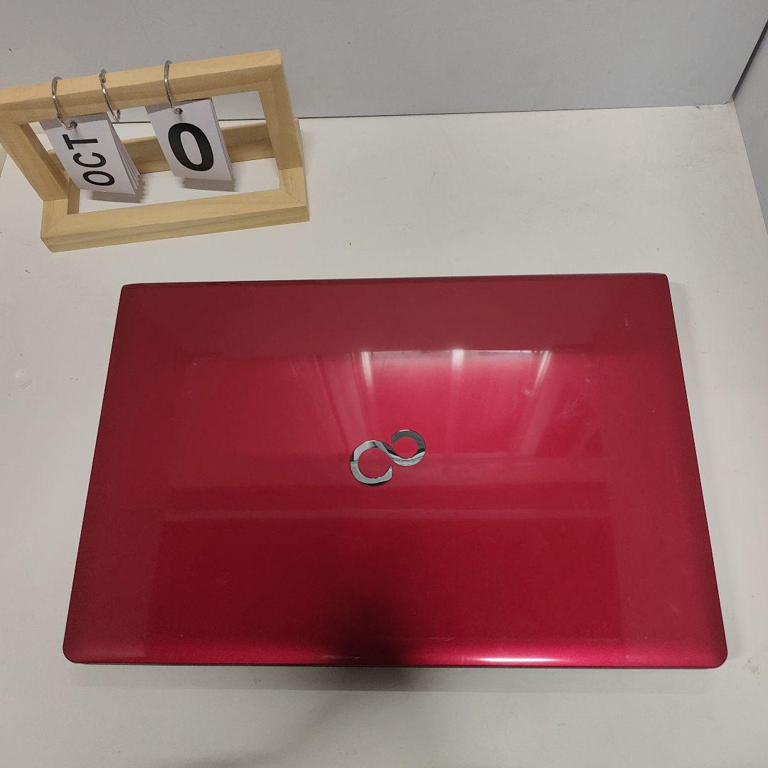 富士通 ノートパソコン爆速SSD搭載 極美品