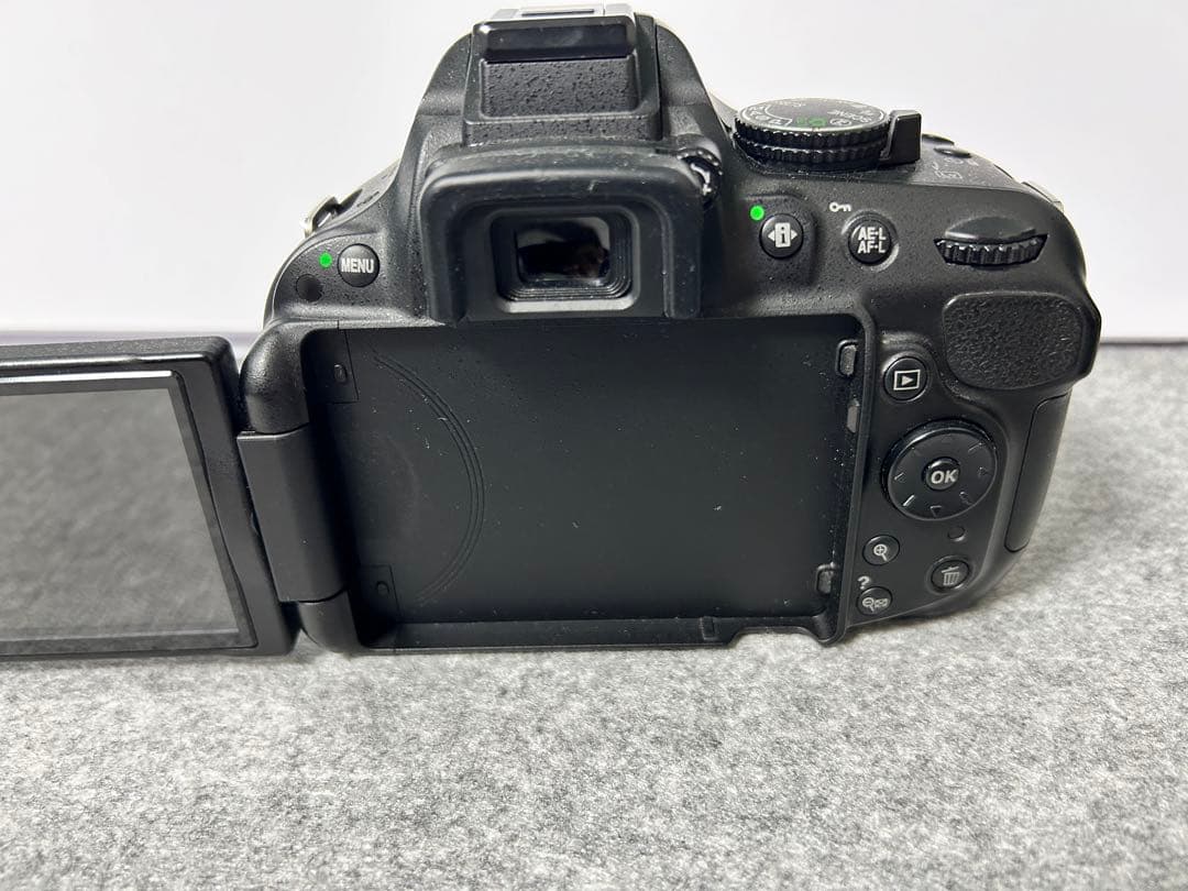 Nikon D5200 デジタル一眼レフカメラ 中古 レンズ付き