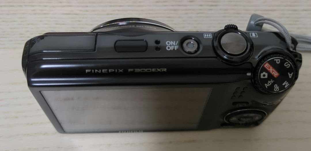 FinePix F300EXR コンパクトデジタルカメラ