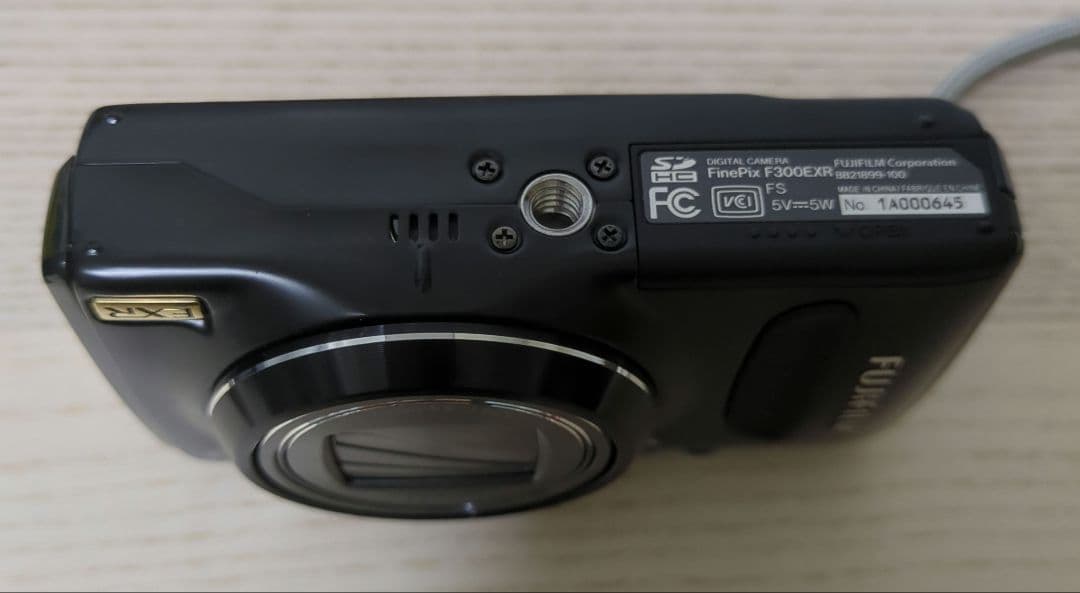 FinePix F300EXR コンパクトデジタルカメラ