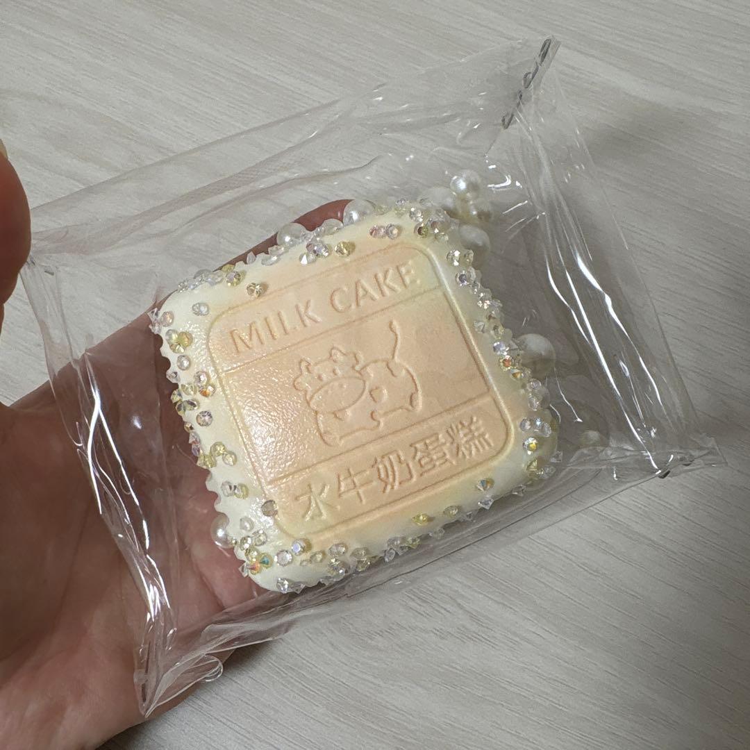 キラキラ先生 スクイーズ 牛ケーキ Sサイズ 2点セット 白い子