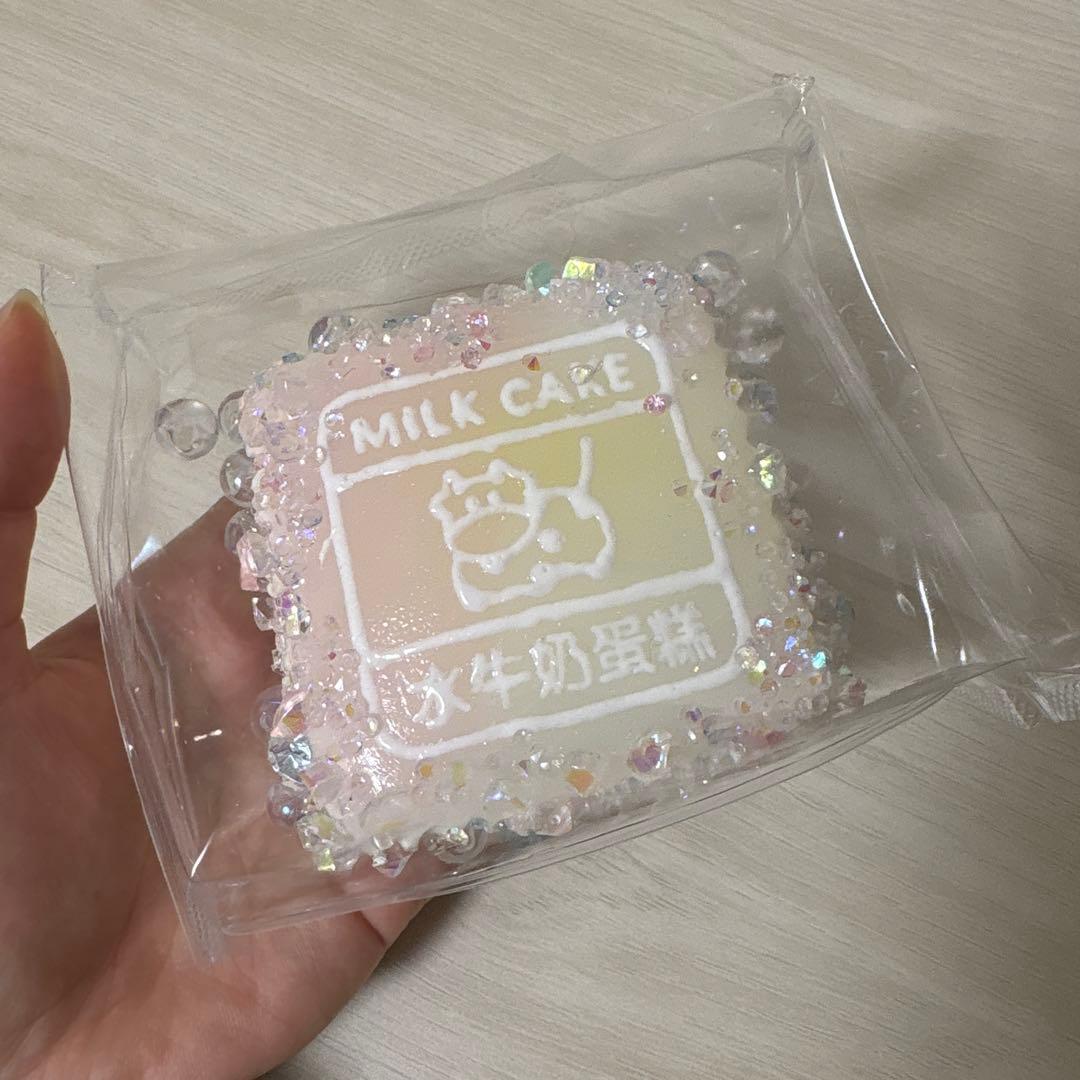 キラキラ先生 スクイーズ 牛ケーキ Sサイズ 2点セット 白い子