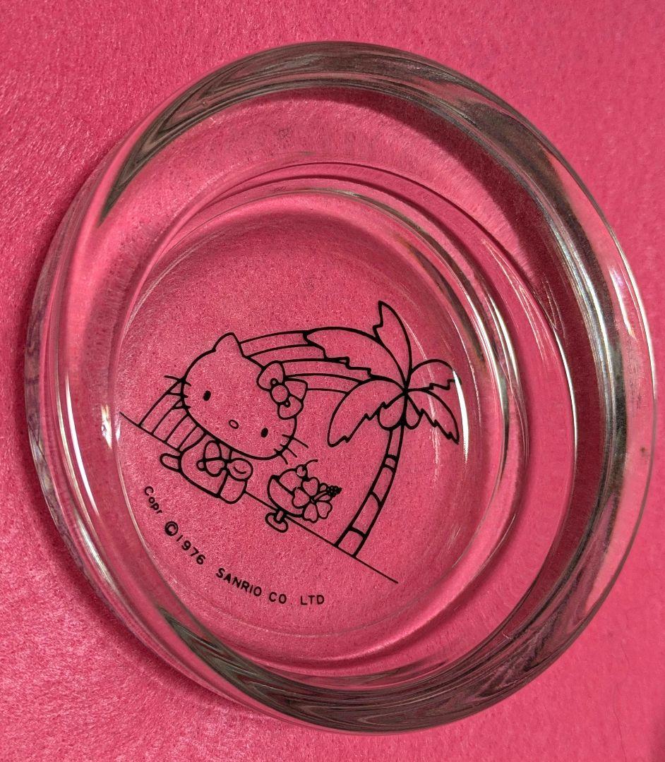 新品 HELLO KITTY(ハローキティ) 入手困難 激レア ガラス 小物入れ