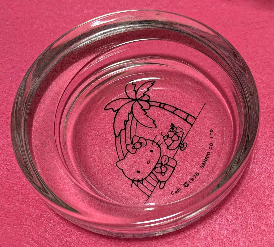 新品 HELLO KITTY(ハローキティ) 入手困難 激レア ガラス 小物入れ