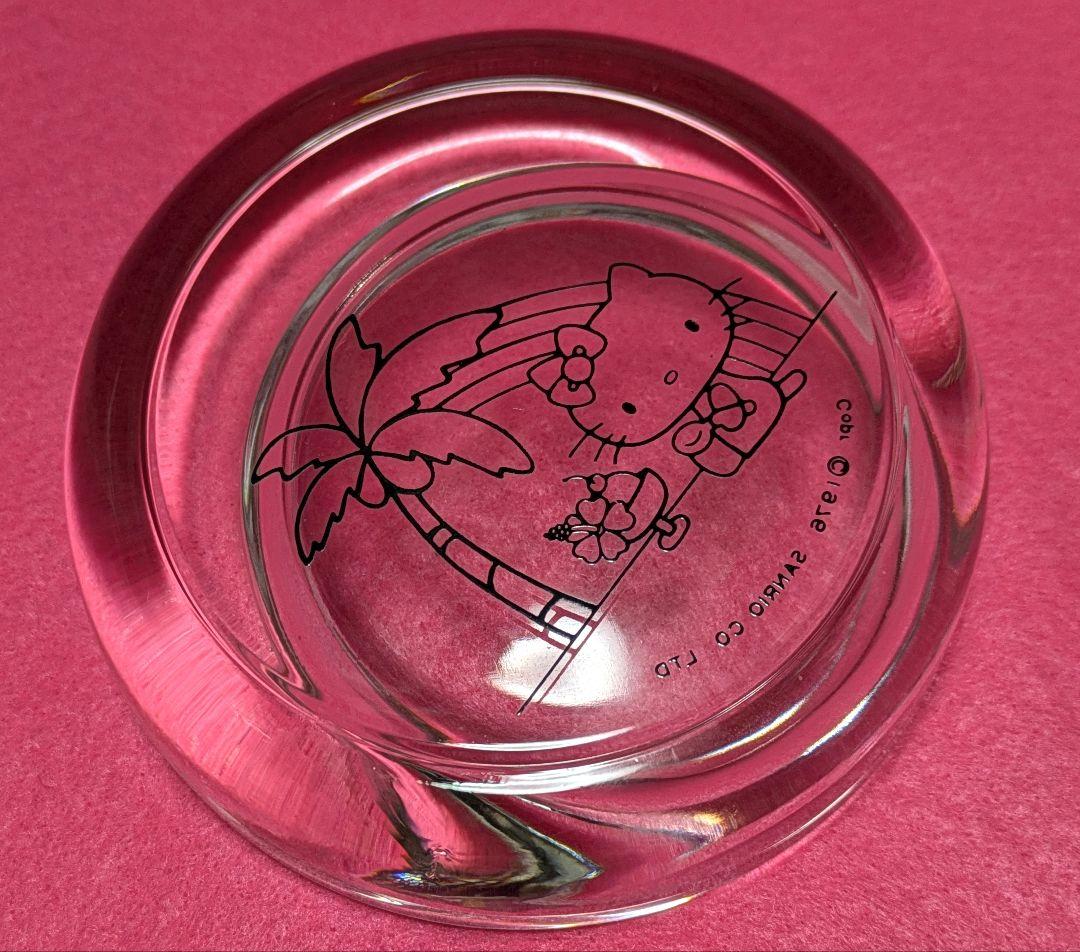 新品 HELLO KITTY(ハローキティ) 入手困難 激レア ガラス 小物入れ