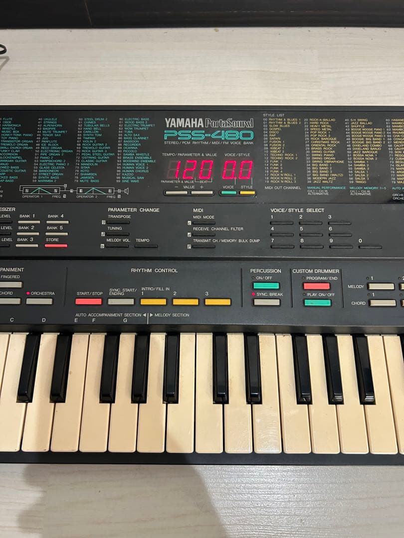 鍵盤楽器 YAMAHA PSS-480 Portasound