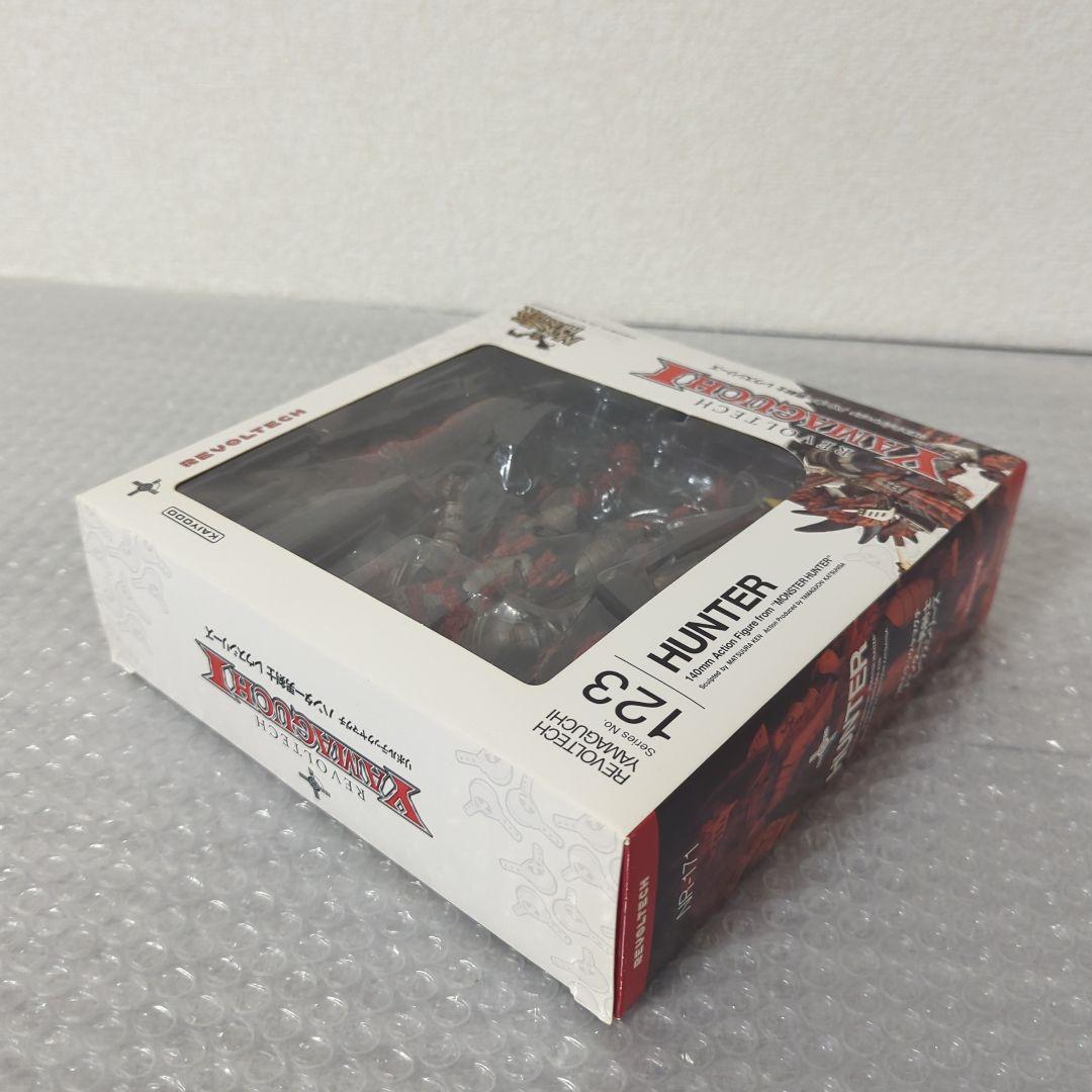 美品　リボルテックヤマグチ ハンター男剣士 レウスシリーズ アクションフィギュア