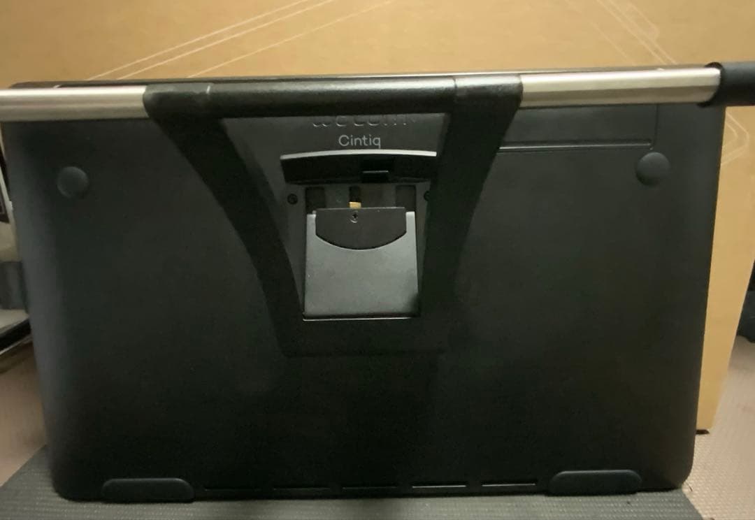 ワコム 液タブ Wacom Cintiq 22 FHD DTK2260K1D