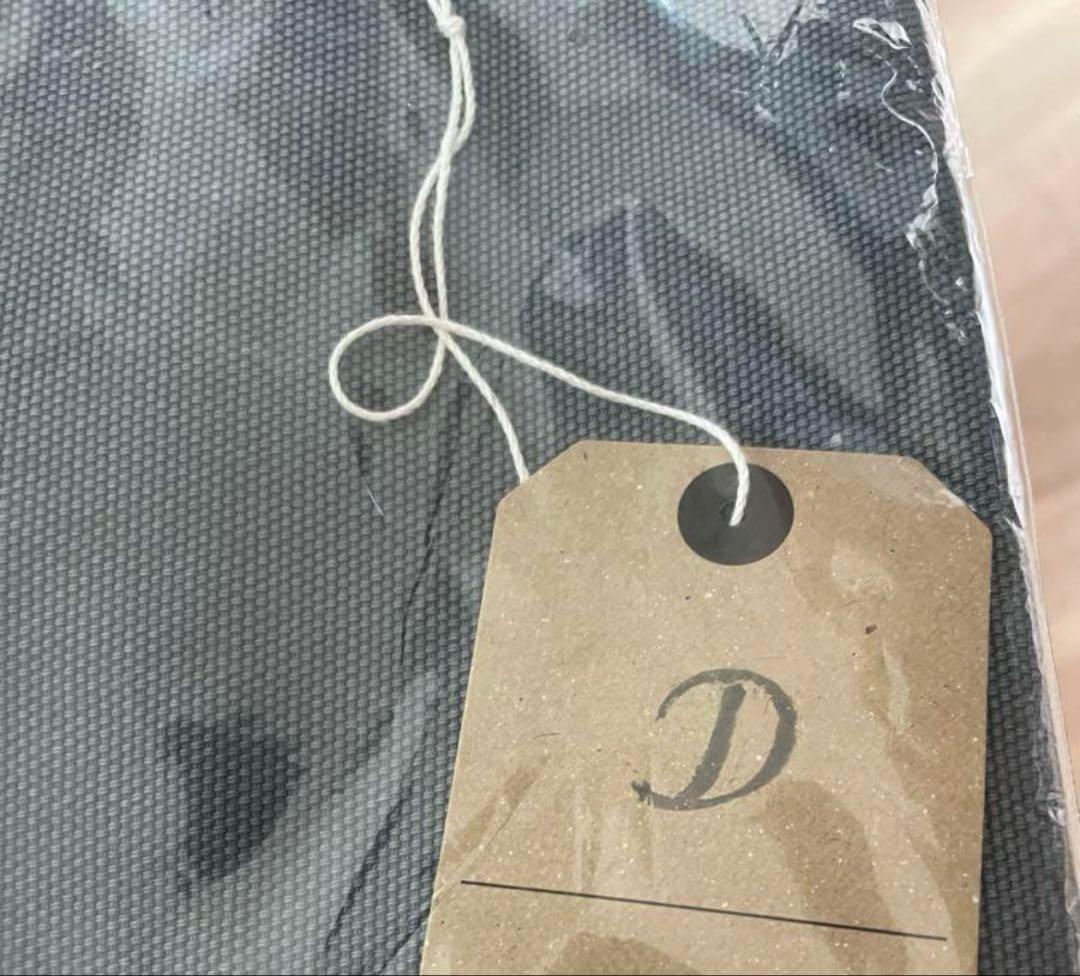 新品未使用　DRESSSENブランド　エプロン