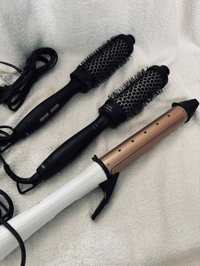 ０４ ヘア アイロン or マジックヒートブラシ ３台セット