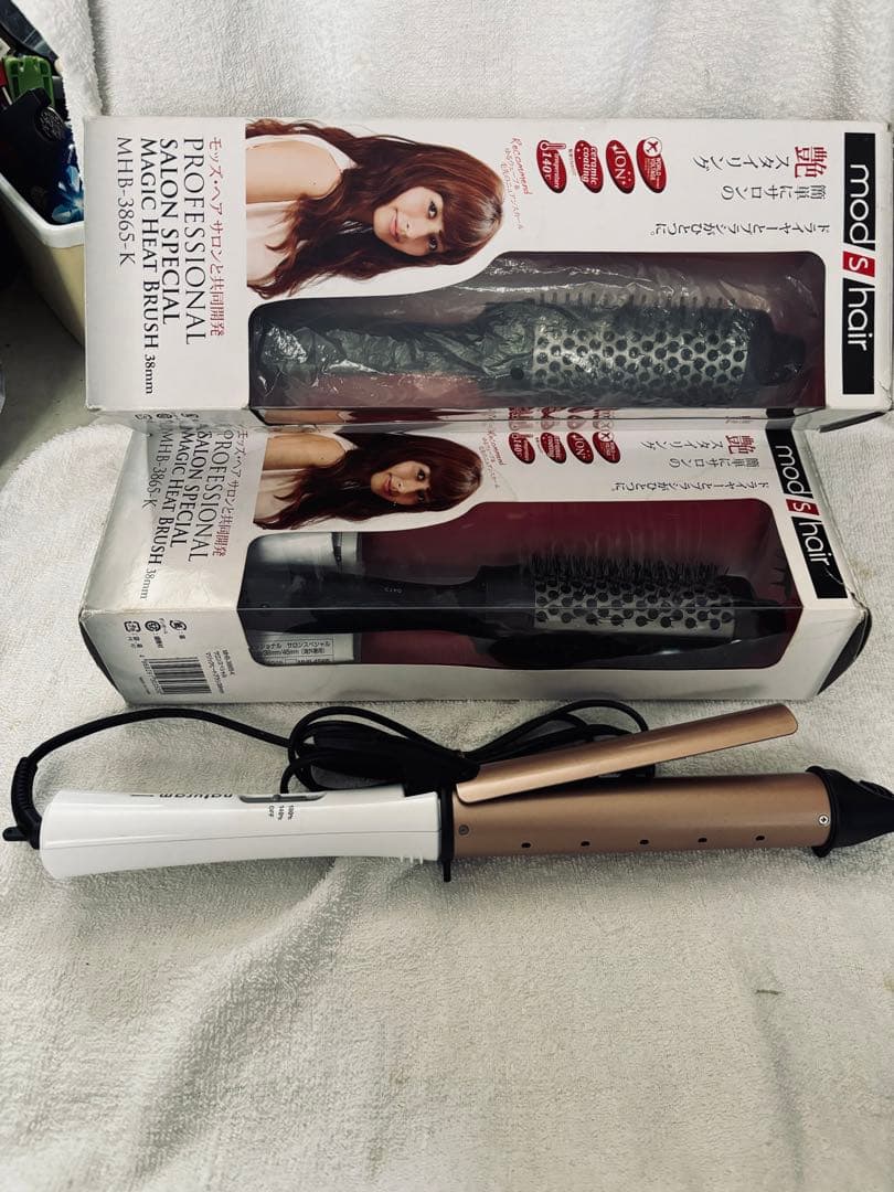 ０４ ヘア アイロン or マジックヒートブラシ ３台セット
