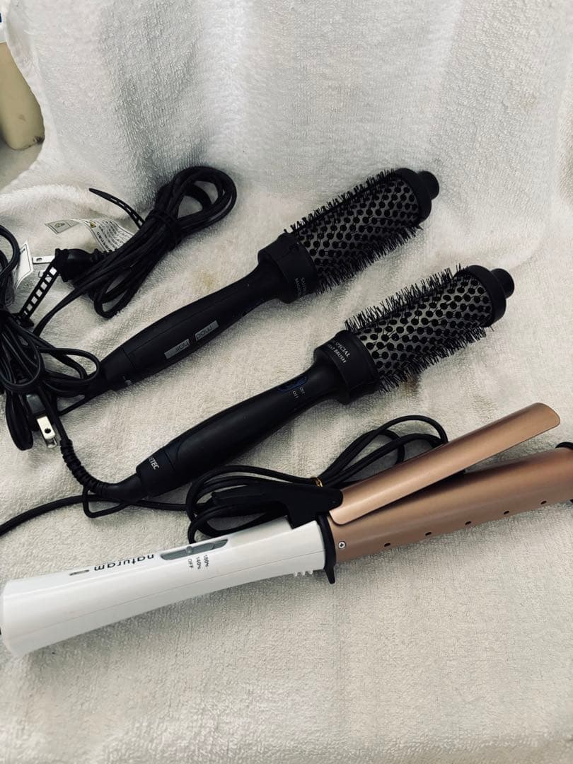 ０４ ヘア アイロン or マジックヒートブラシ ３台セット