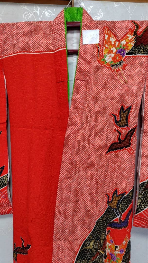 RK562子供着物四つ身7歳前後用着丈129センチ裄丈56センチ非常に綺麗美品