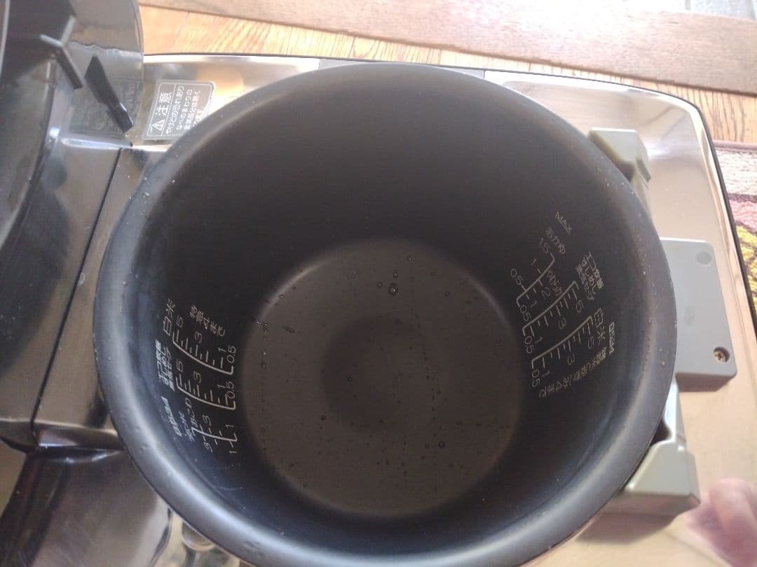 象印炎舞炊き 圧力IH炊飯ジャー　NW-KB10型　5.5合　2019年