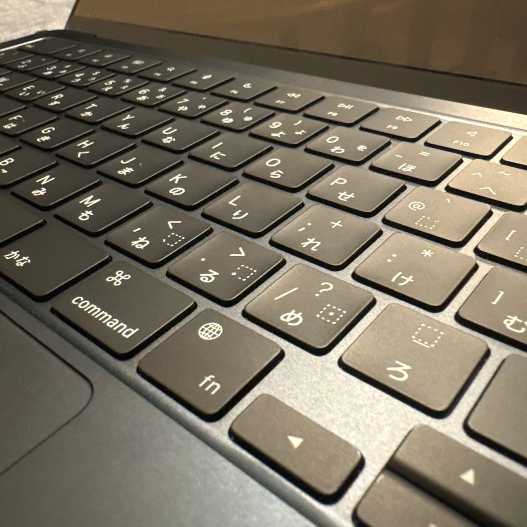 【美品】M2 MacBook Air 8GB 256GB 256GB
