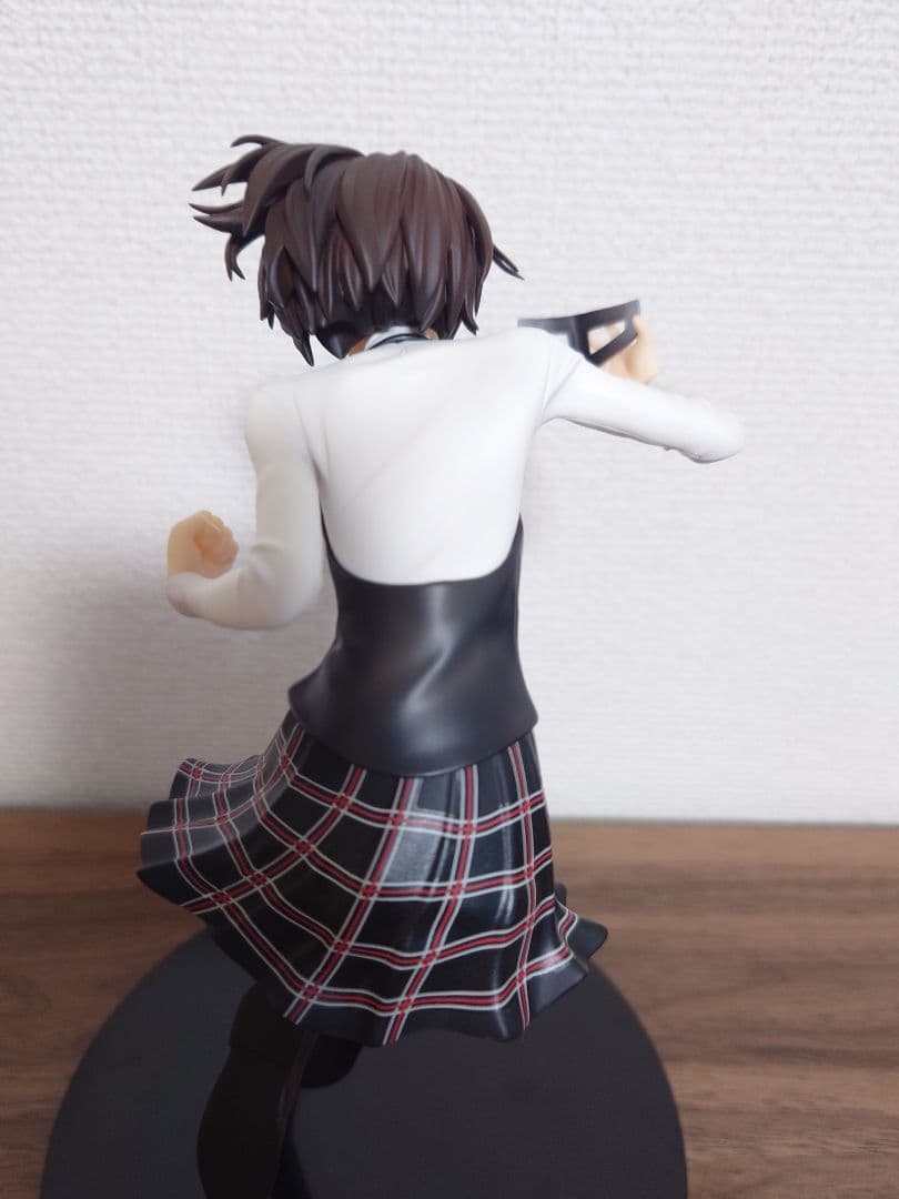 ペルソナ5 ザ・ロイヤル 新島真 制服Ver. フィギュア AMAKUNI