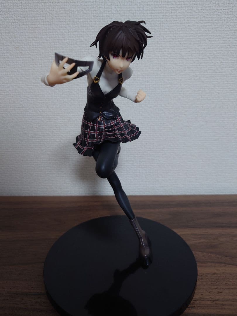 ペルソナ5 ザ・ロイヤル 新島真 制服Ver. フィギュア AMAKUNI