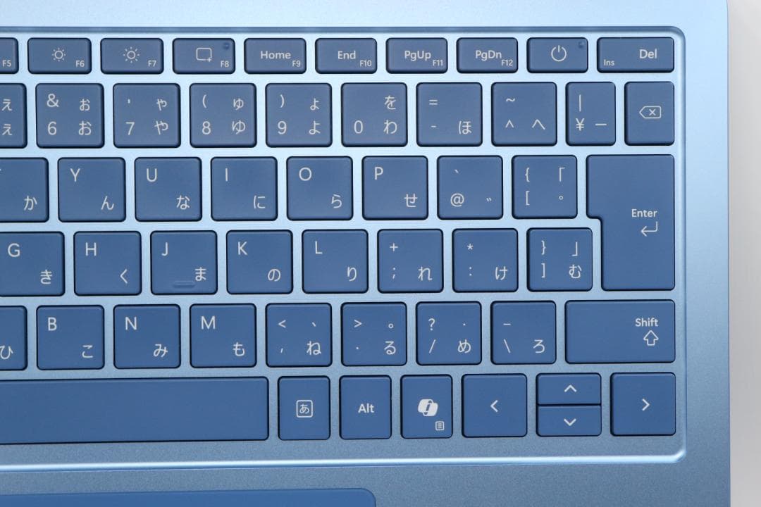 最新Surface Laptop7 Snapdragon版16・512GBオフィ