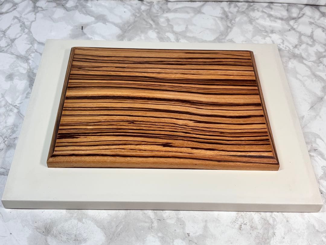 リヤドロ　LLADRO 純正ガラスケース