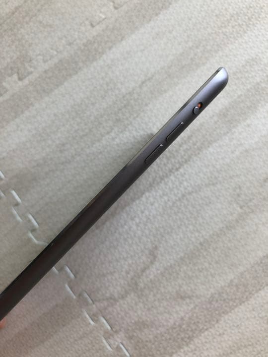 APPLE iPad Air 1   16GB  スペースグレー