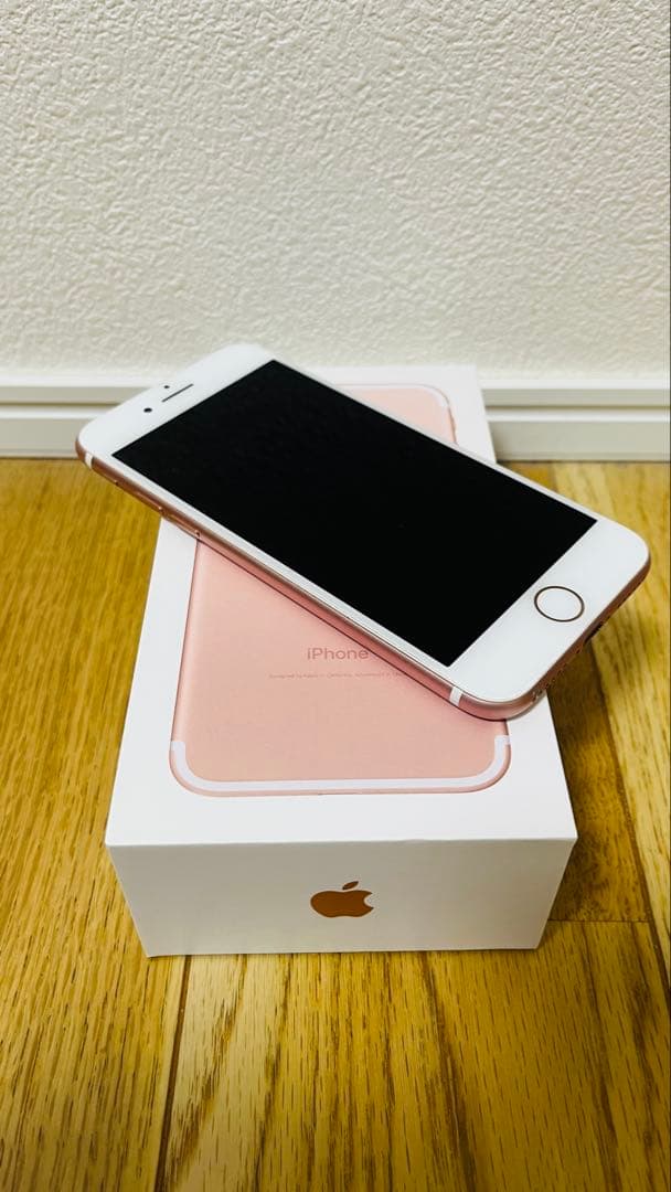 【美品】Apple iPhone 7(SIMフリー/32GB/ローズゴールド）