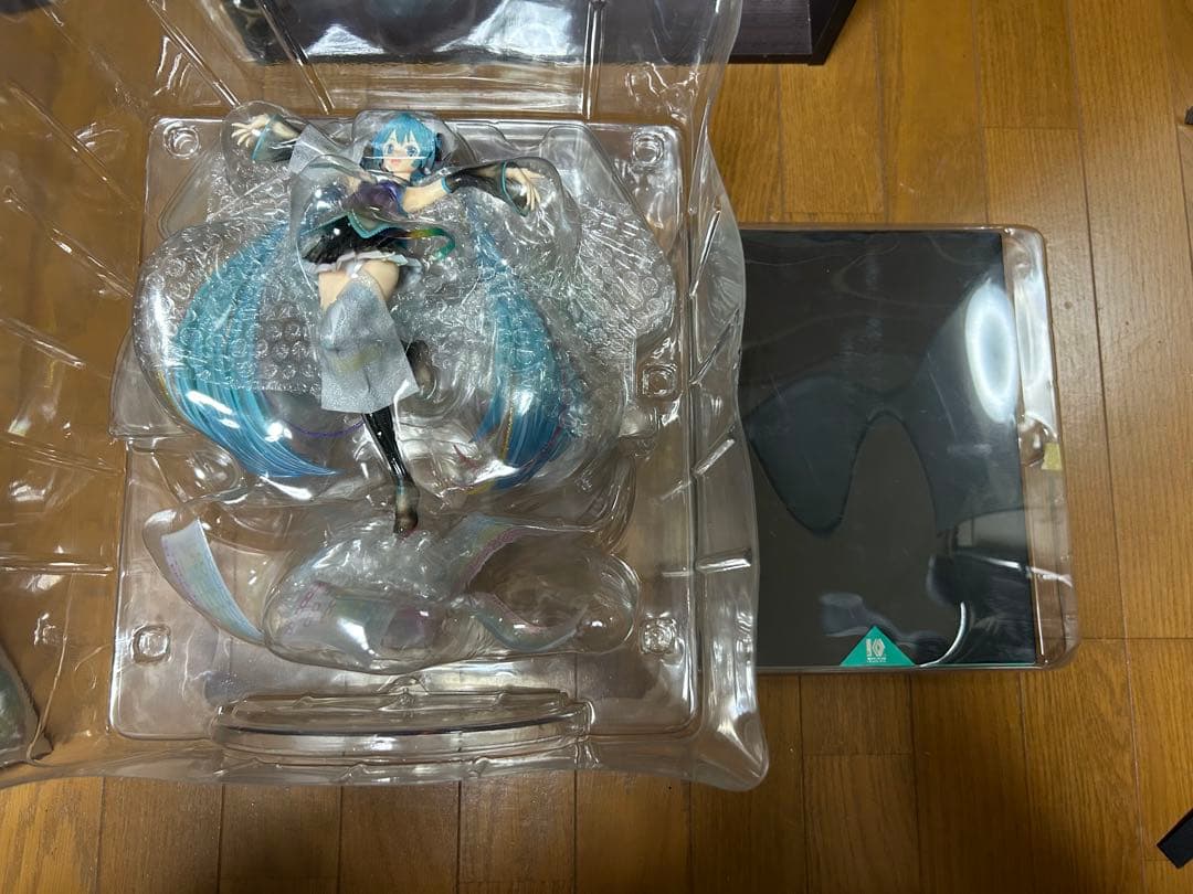 初音ミク 10th Memorial Box 1/7スケール 完成品フィギュア