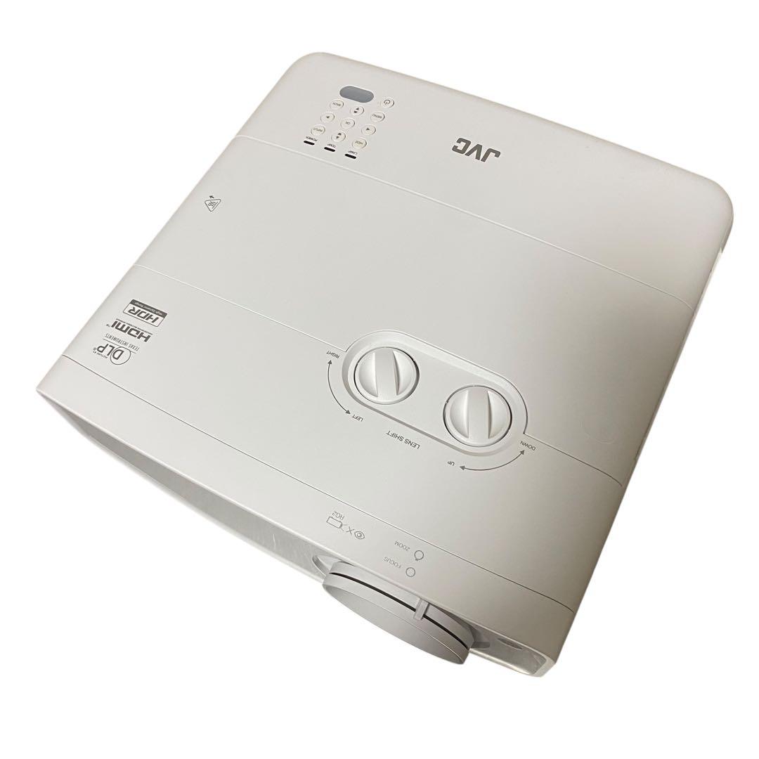 【良品】JVC プロジェクター　LX-UH1-WJ 家庭用