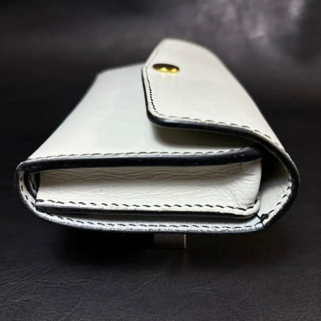 白の三つ折りシャグポーチ◎牛ヌメ革