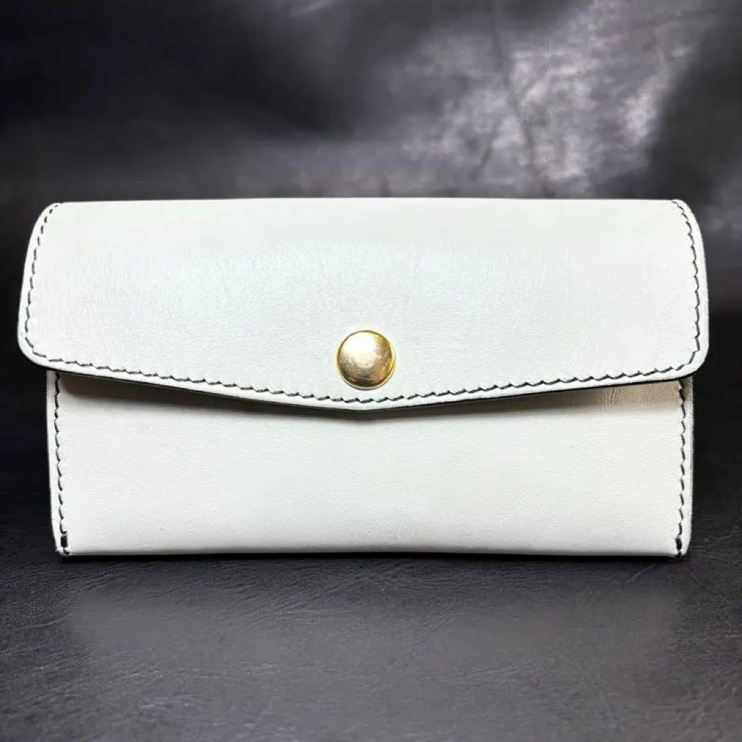 白の三つ折りシャグポーチ◎牛ヌメ革
